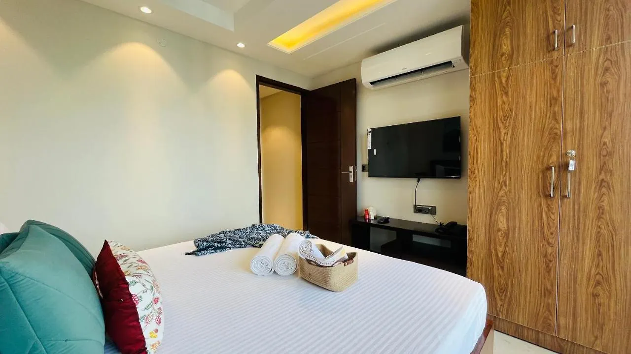 Zen Suites - Dlf Gurgaon Apartment
