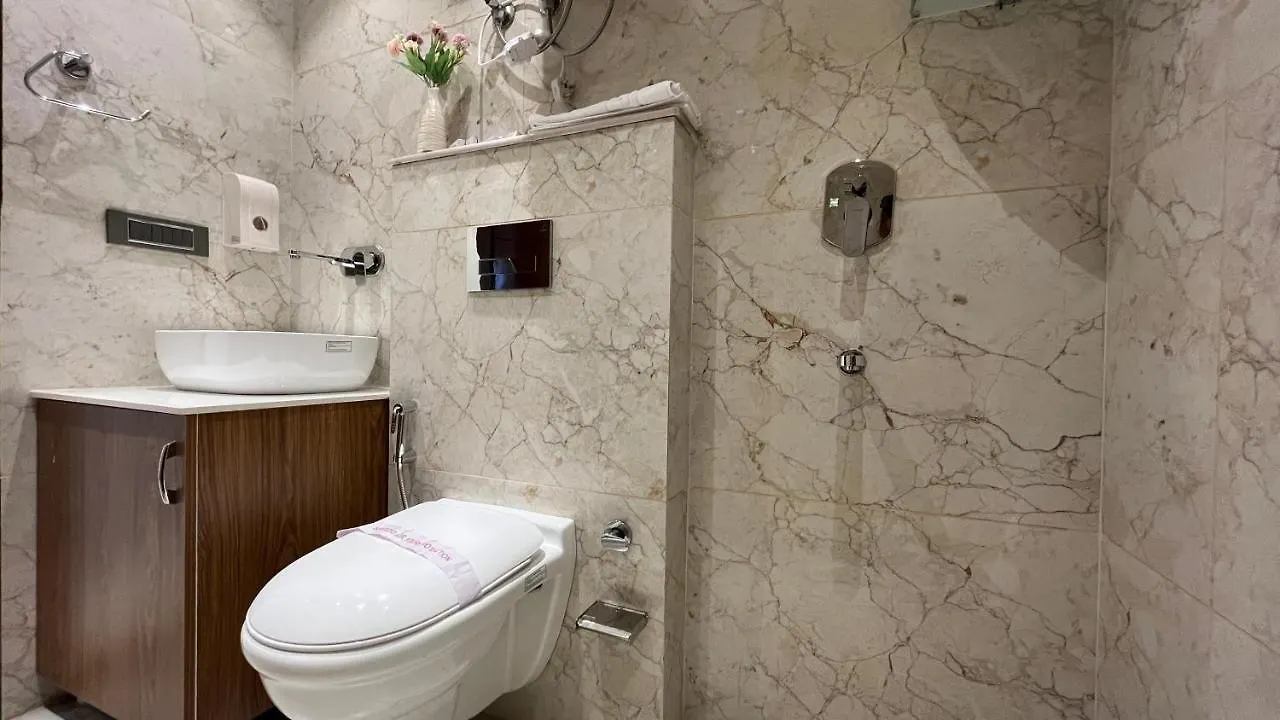 Zen Suites - Dlf Gurgaon Apartment